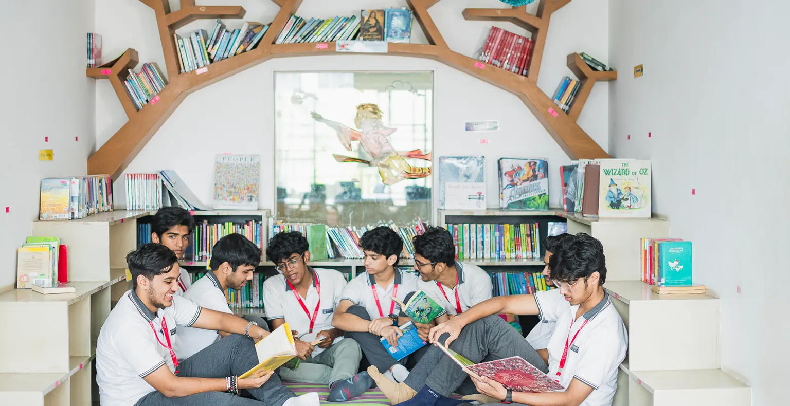 library-banner-slider4